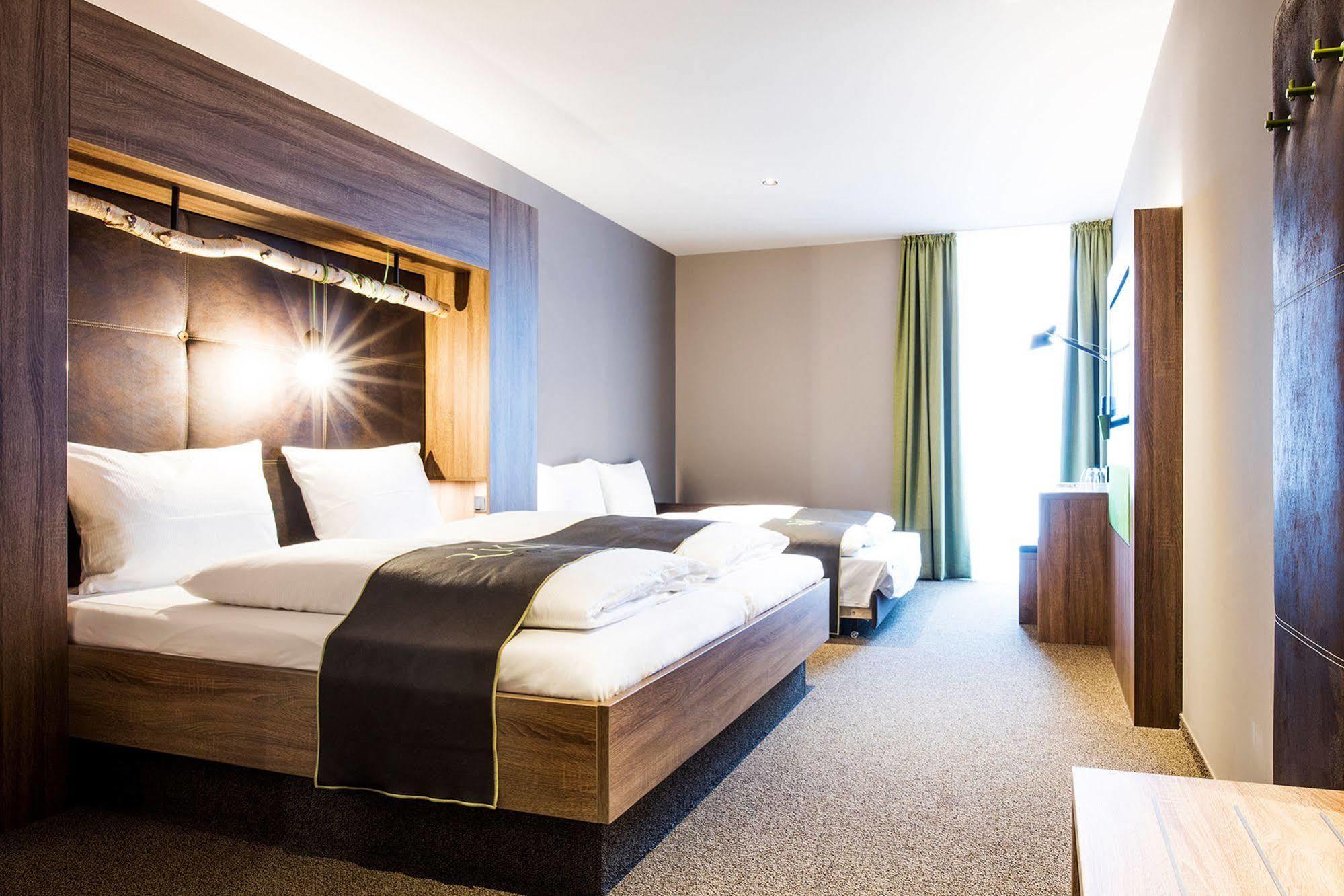 Riku Hotel อูล์ม ภายนอก รูปภาพ